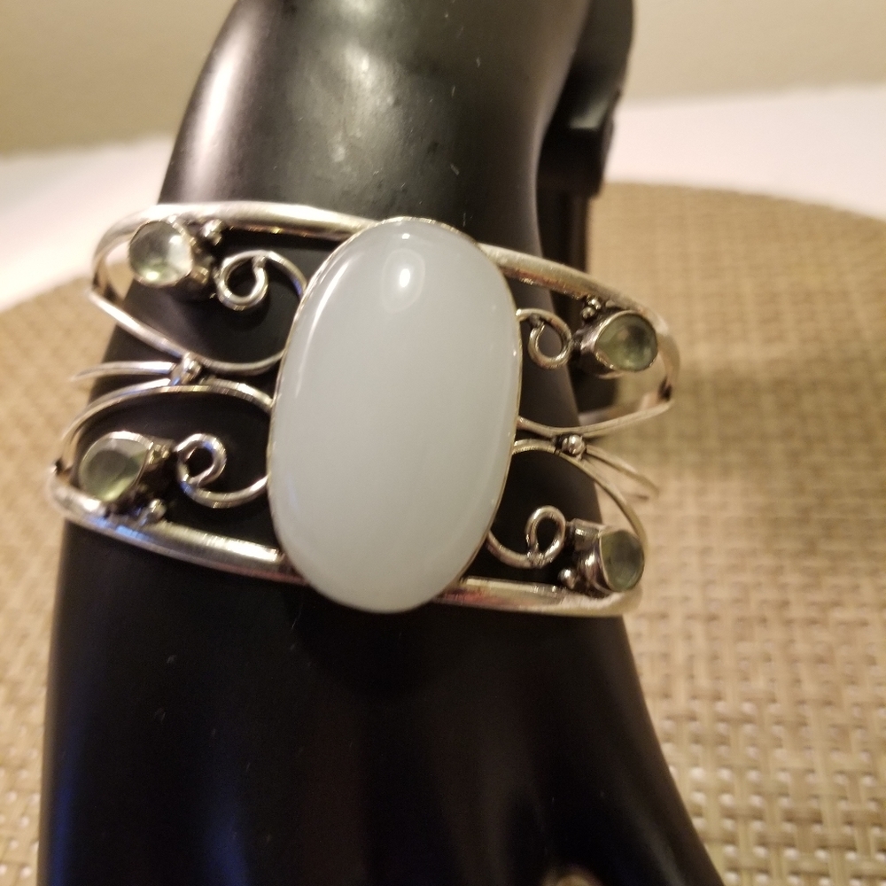 MARVELOUS BRACELET NWOT - Picture 2 of 12
